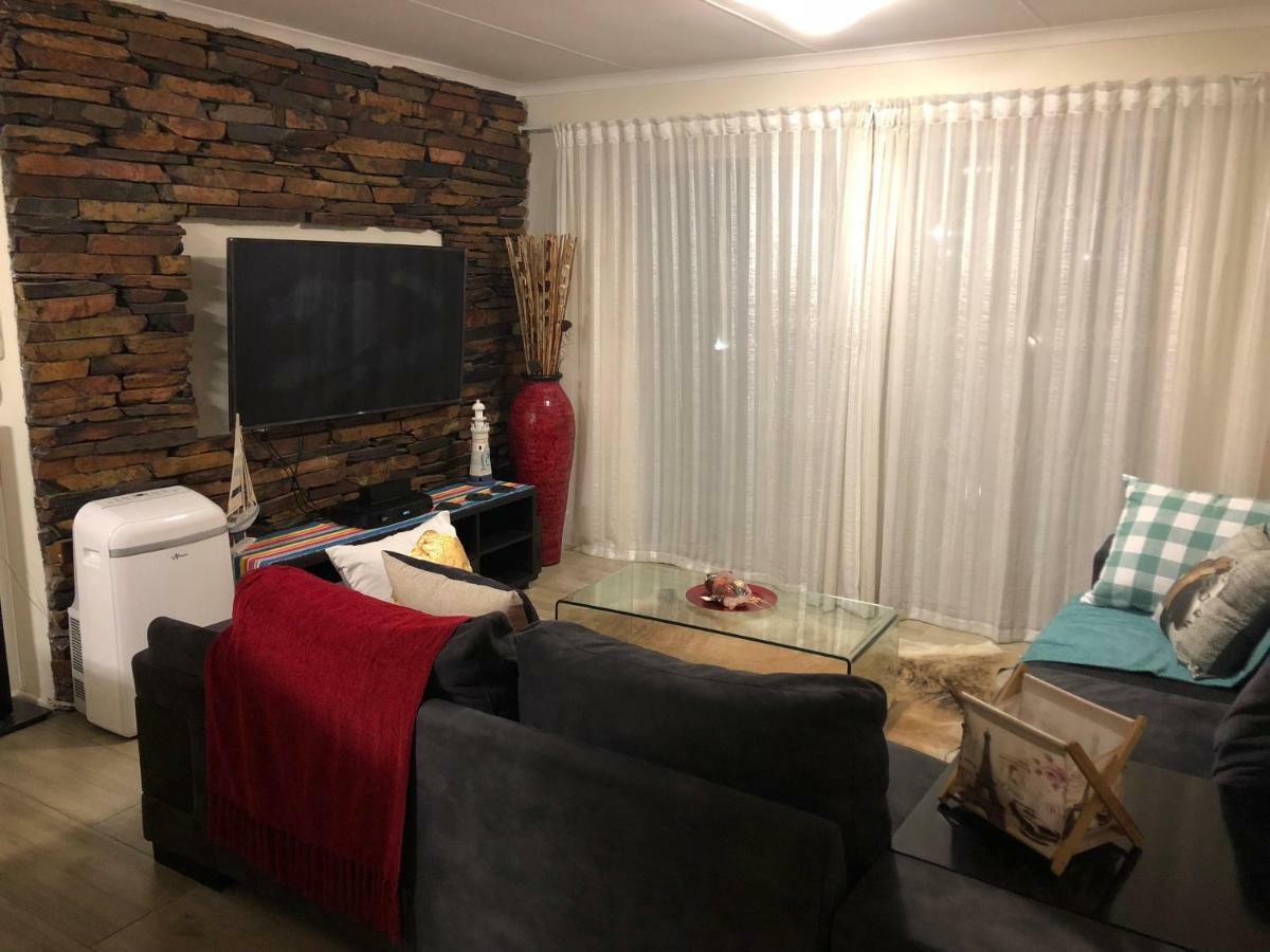 Summer Sands - Durban North Beach Accommodation Экстерьер фото