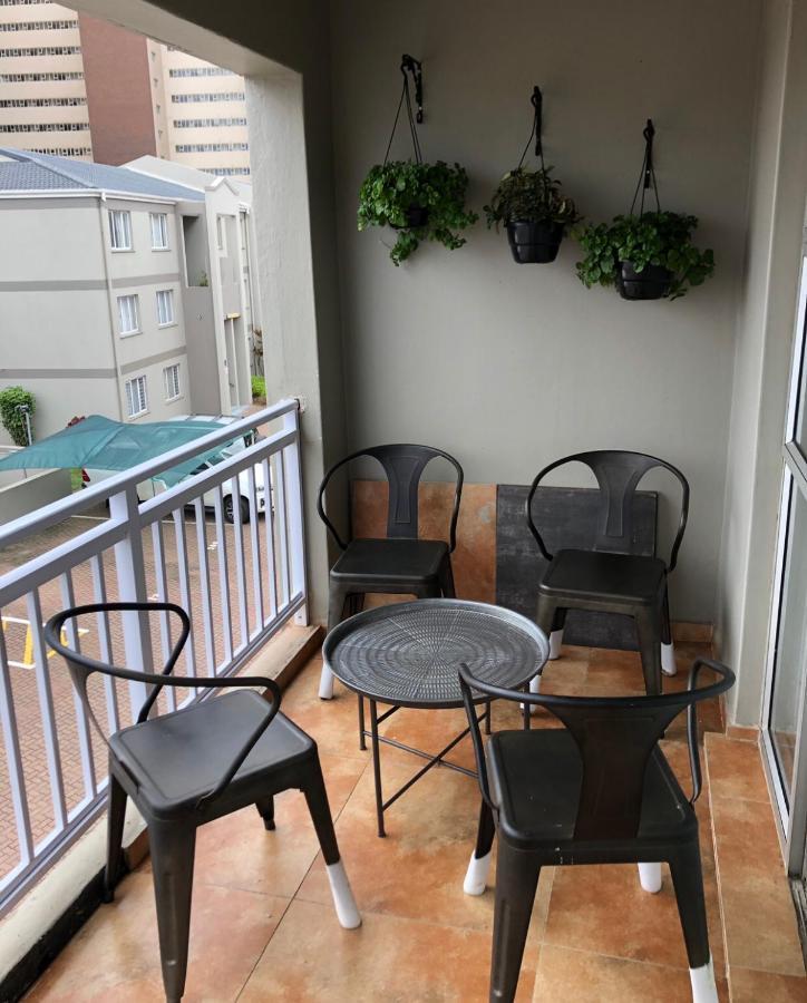 Summer Sands - Durban North Beach Accommodation Экстерьер фото