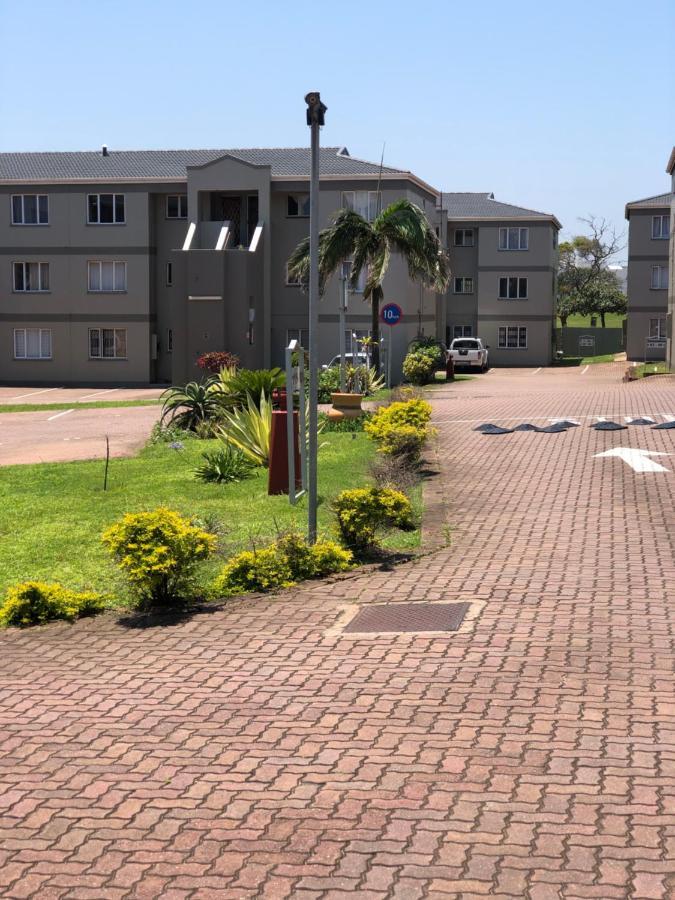 Summer Sands - Durban North Beach Accommodation Экстерьер фото