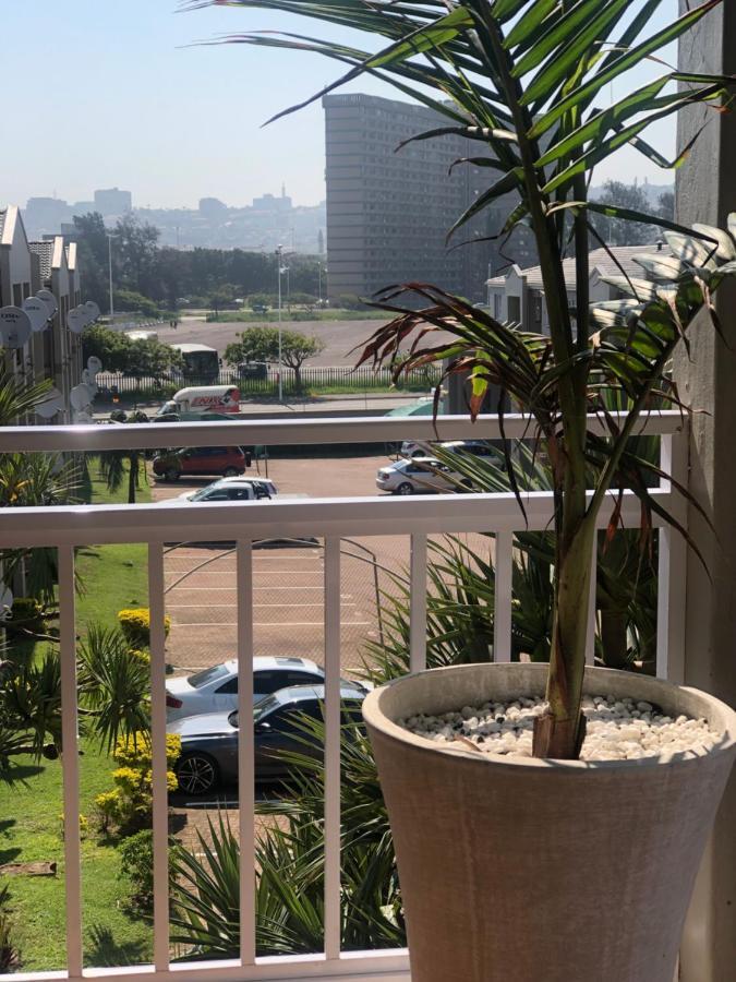 Summer Sands - Durban North Beach Accommodation Экстерьер фото